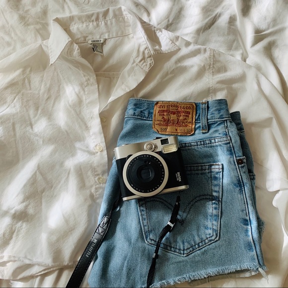 Button Down Crop Top - Picture 3 of 3